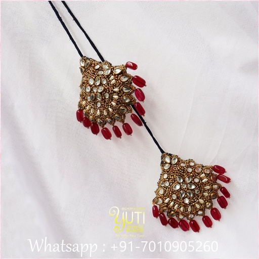 Red gemstont tassel